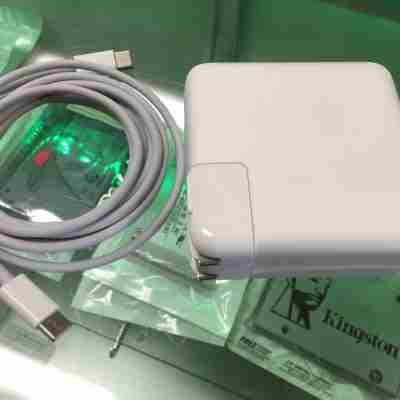 Genuine OEM APPLE MacBook Pro 61W USB-C Power Adapter Charger + Bonus Cable