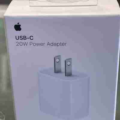 Genuine Apple A2305 MHJA3AM/A 20W USB-C Power Adapter White in Retail Box